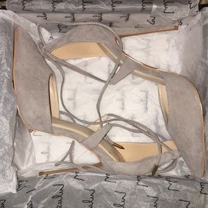 Formal toes closed heels